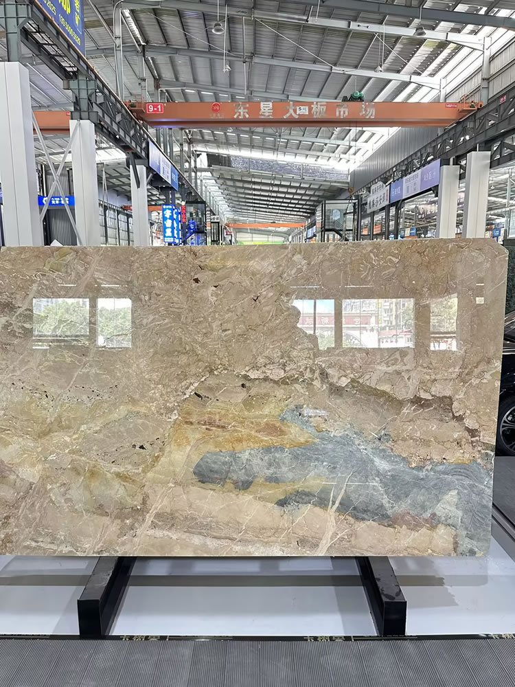 Breccia Aurora
