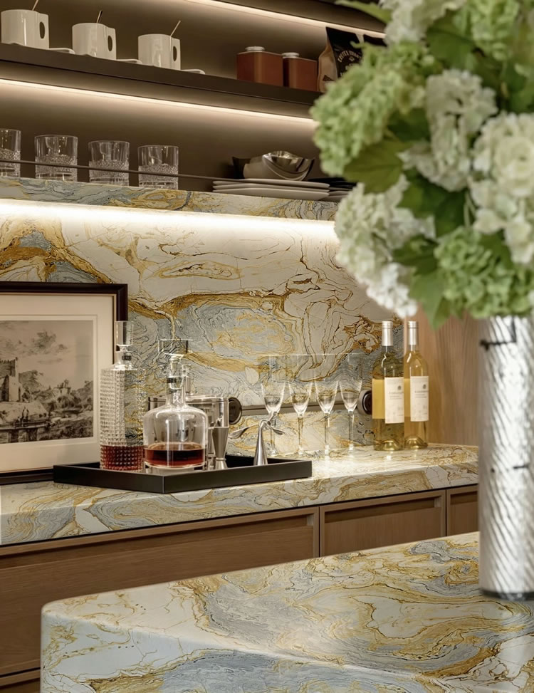 Versailles Gold